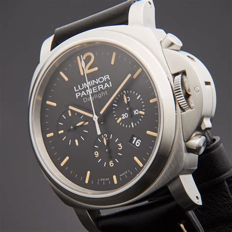 pre owned panerai luminor watches